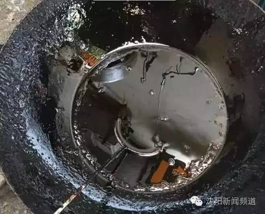 看着干净其实有毒，都是因为他们往猪脸上敷“黑面膜”！