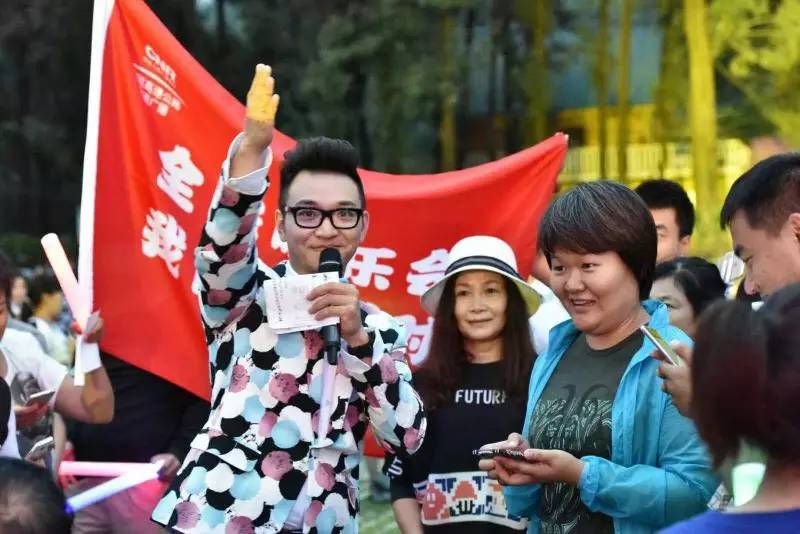 996闇茶惀,鍗冧汉闇茶惀澶т細