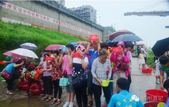 我们真的低估了2016年龙母诞的魅力,没去现场的你后悔了吗?