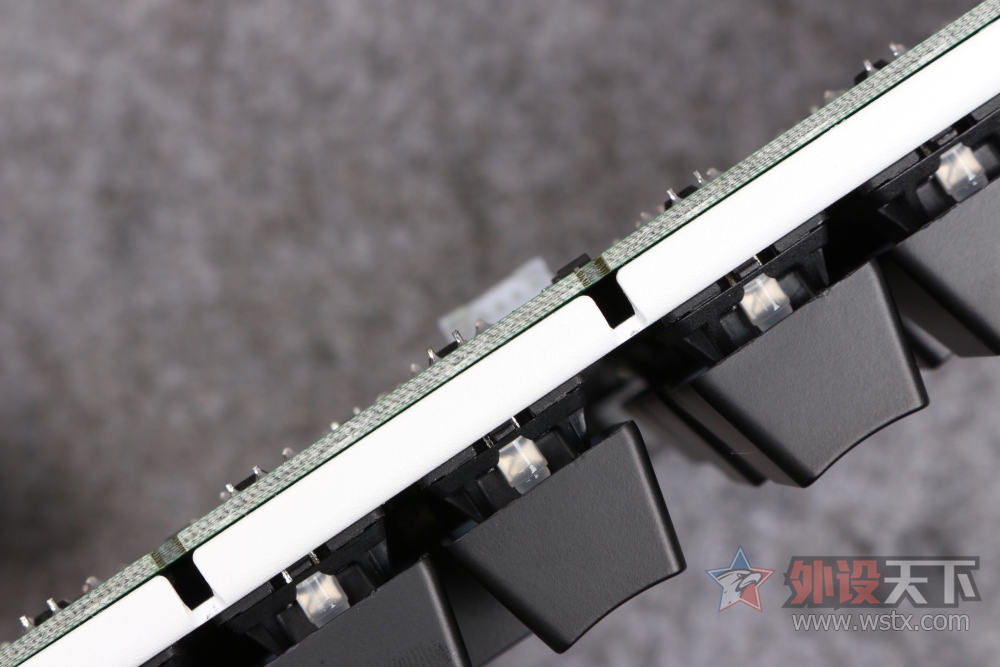 烧友的点评,烧友测试重低音立体环绕