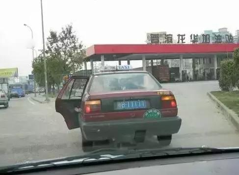 深圳车牌竞价降价,深圳车牌号降价