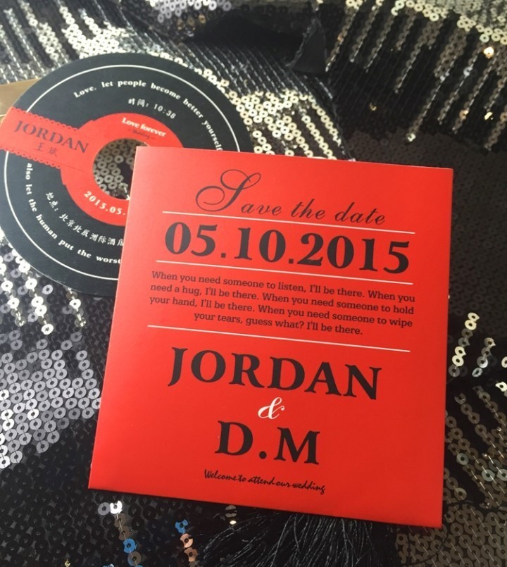 这张婚礼请柬有“毒”，还不速来围观！