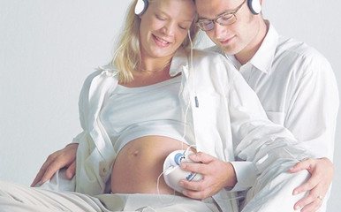 如何教孕妇感受胎动,怎样从胎动知道小孩是否聪明