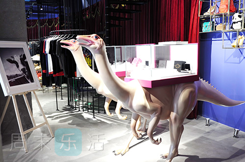 逛街试衣服快乐文案,逛街收获快乐文案