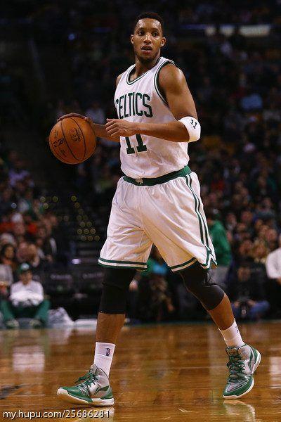 埃文特纳穿过的鞋,埃文特纳上脚球鞋