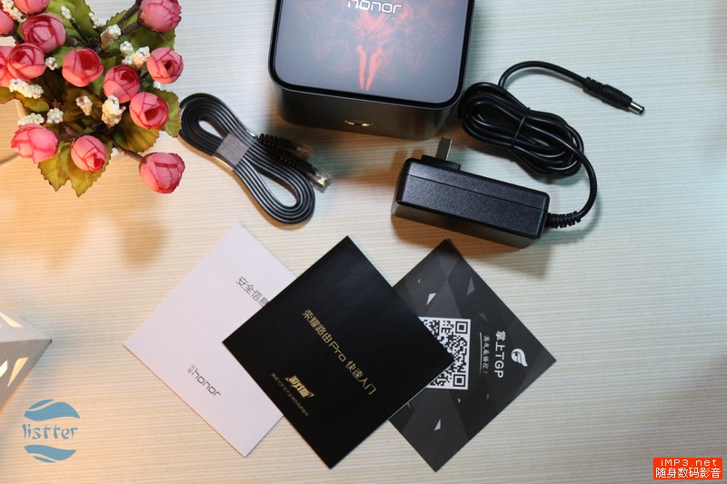 打LOL绝不掉线卡顿!荣耀路由Pro游戏版测评