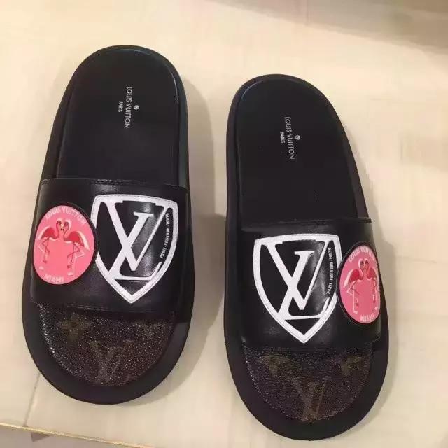 lv最新款脑洞也太大了吧,lv新款比之前多了两条线