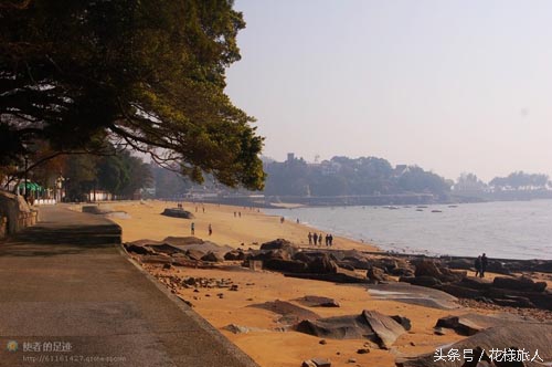 这座小岛群山环绕,海上最美小岛