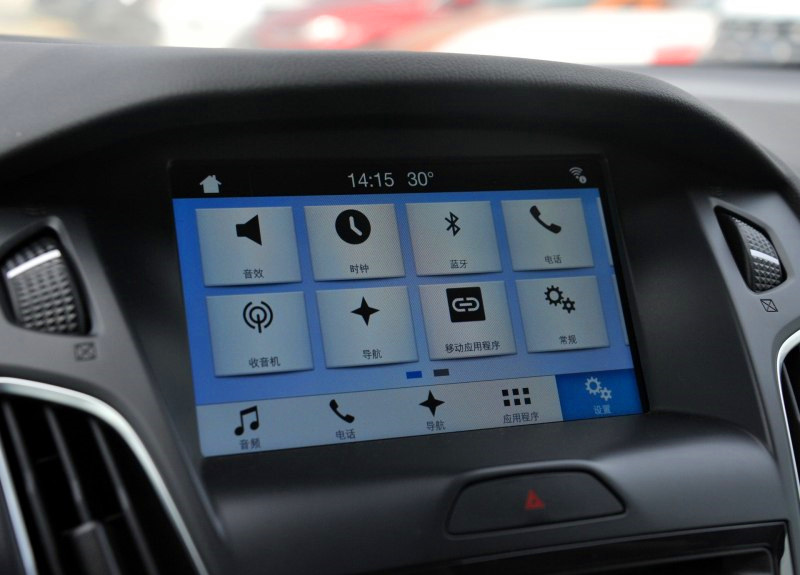 思域科鲁兹小心了，2017款阿斯顿福克斯新增了一个超屌的配置