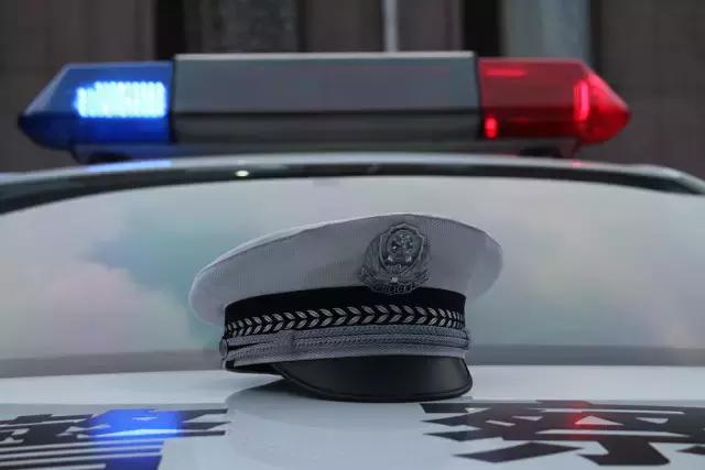 八一建军节兵哥转身变警察叔叔,军营八一特刊