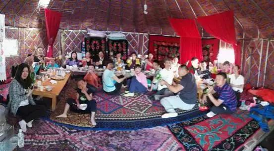 八一扒*疆新**——夜雨撩过的女粉