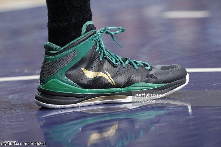 埃文特纳穿过的鞋,埃文特纳上脚球鞋