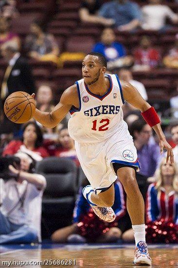 埃文特纳穿过的鞋,埃文特纳上脚球鞋