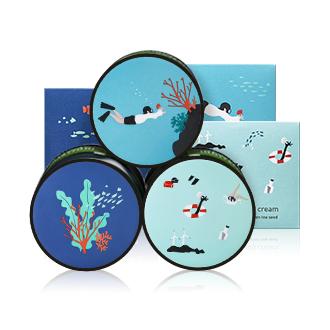 粉饼上面有一个玫瑰,粉饼上面有个兔子