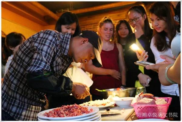 在卓悦你可以拥有你私人定制的Pizza