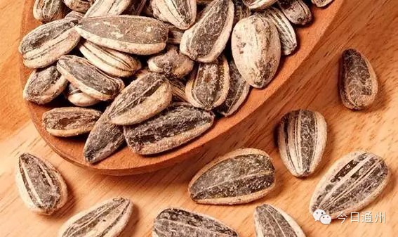 囤年货千万不要囤这七类食物,年货怎么吃才能吃出健康