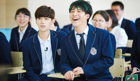 鹿晗重返18岁电影,鹿晗重返17岁唱歌