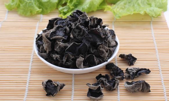 黑木耳减肥法食谱,黑木耳减肥新吃法