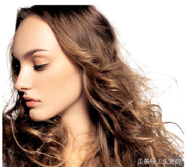 脱发掉头发用什么类型洗发水,总用一款洗发水会有头皮屑吗