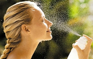 妹子你的脸？！喷雾赶紧拿去灭灭火！居家旅行必备神器！