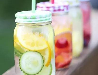 藿香正气水的妙用你真的知道吗,藿香正气水的妙用你会使用吗