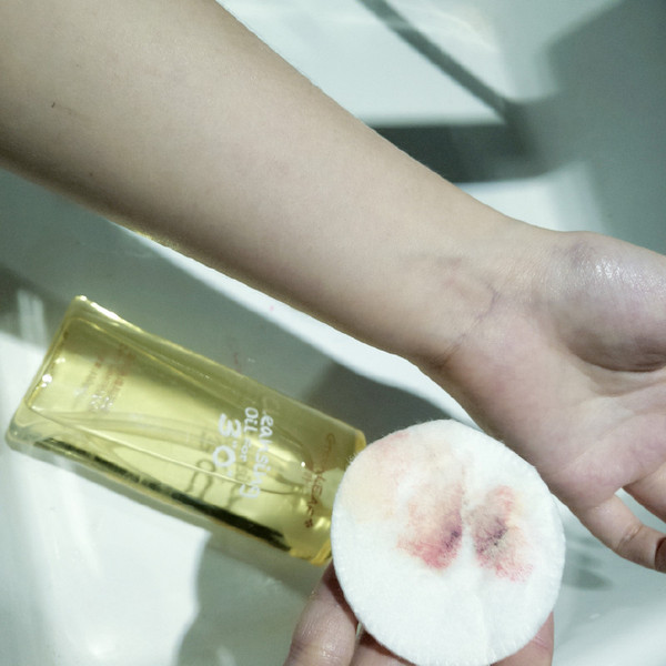 哪种卸妆产品对皮肤的伤害最小,常用的卸妆产品该如何选择