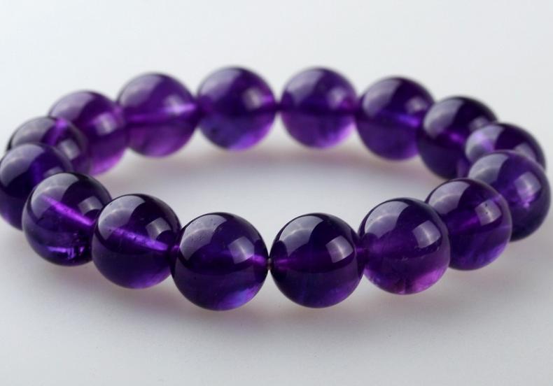 石榴石什么样的颜色最好,石榴石什么颜色最好