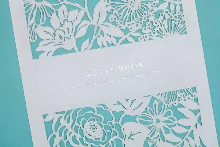 这张婚礼请柬有“毒”，还不速来围观！