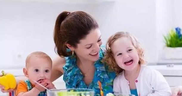 热天宝宝不爱吃奶怎么办,宝宝不爱喝奶不想吃饭怎么办