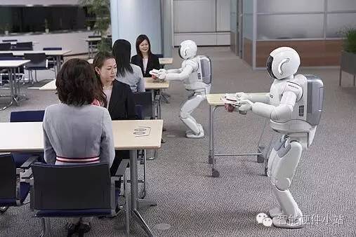 小站日报：特斯拉推“微型巴士”；机器人“入侵”下水道