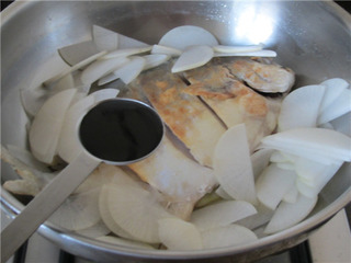 萝卜鲳鱼,鲳鱼萝卜粉丝汤