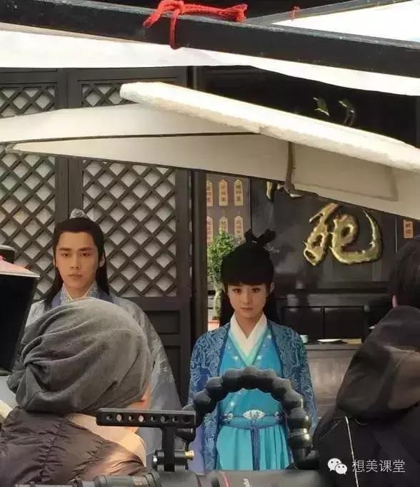 什么样的齐刘海好看显得乖乖的,齐刘海是不是要特别齐才好看