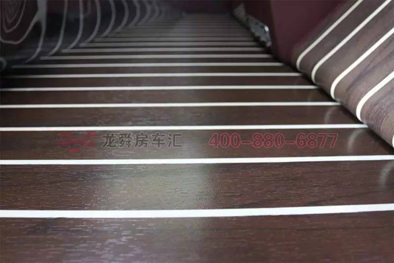 你与传说中“商业大鳄”，只差一辆奔驰商务车龙舜房车汇