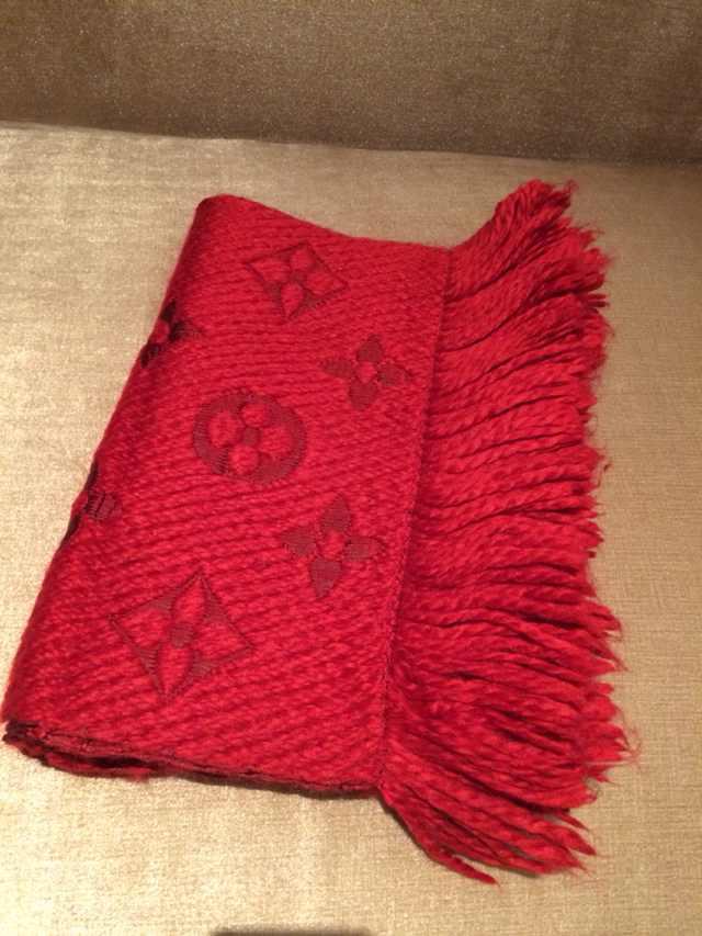 lvlogomania围巾红色,lvlogomania围巾