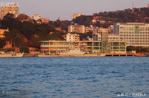 这座小岛群山环绕,海上最美小岛