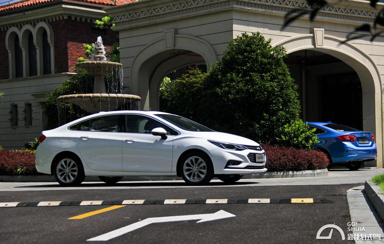 试驾19科鲁兹,雪佛兰科鲁兹2015款经典试驾视频