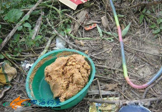 夏天浮钓草鱼必备窝料，专门对付滑鱼！
