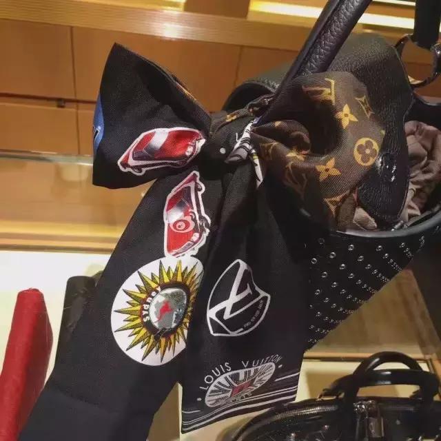lv最新款脑洞也太大了吧,lv新款比之前多了两条线