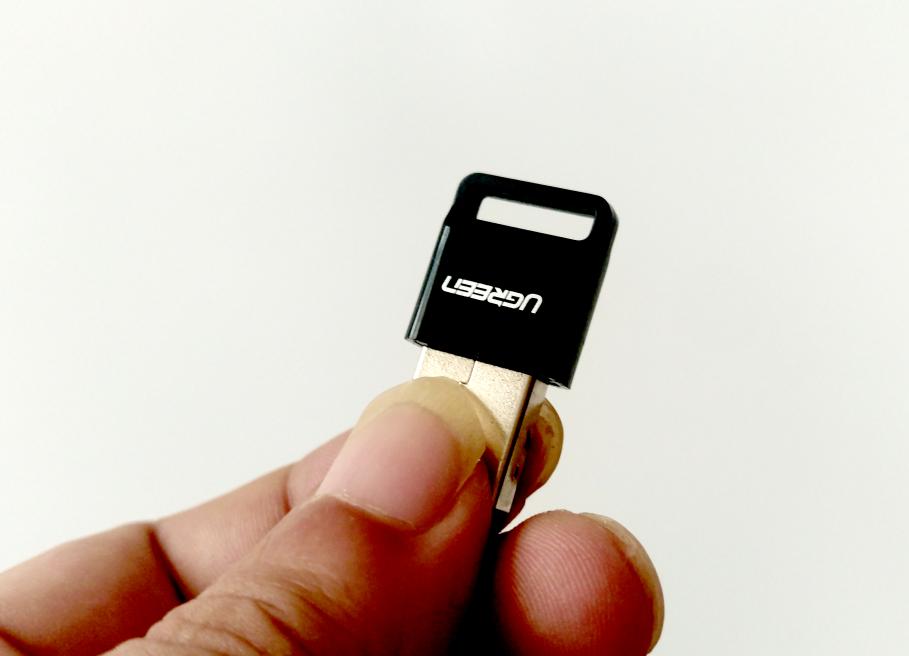 台式机上使用无线耳机,智能电视可以连接耳机吗