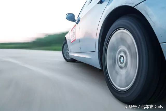 如何挑选一款适合自己的轮胎,夏季轮胎和四季轮胎