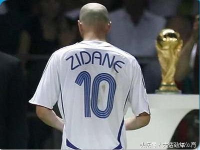 NBA历史十大巨星对应足球历史十大巨星!你觉得哪组合理?