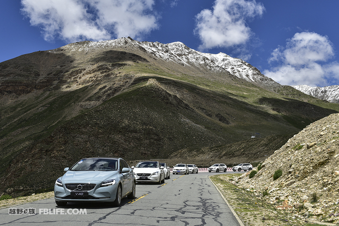 沃尔沃xc60试驾视频2020第一视角,2023款沃尔沃xc60高原试驾