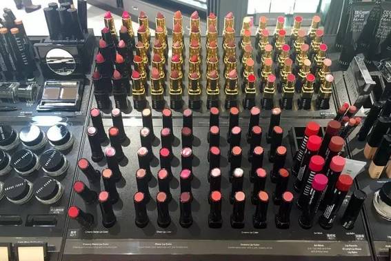 上海比较大的免税店在哪里 (上海最大的免税店在哪)