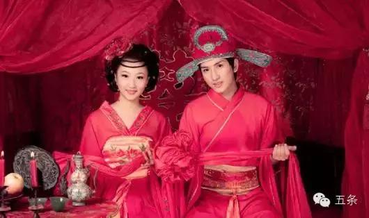 中国最奇葩的洞房习俗,古代洞房有什么习俗