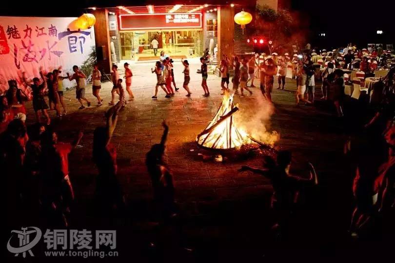 这么热的天大家都去哪玩,这么热的天大家都在干什么