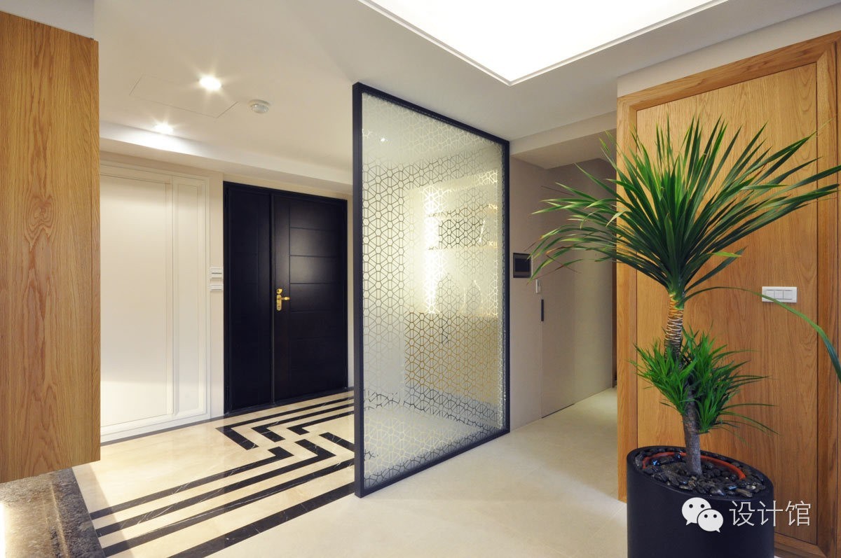 进门就是长廊怎么做隔断,大门隔断轻奢