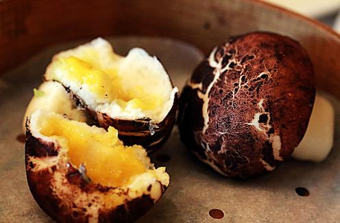 刷爆朋友圈的网红小吃，你吃过了吗！酷暑排队就为吃到它们！