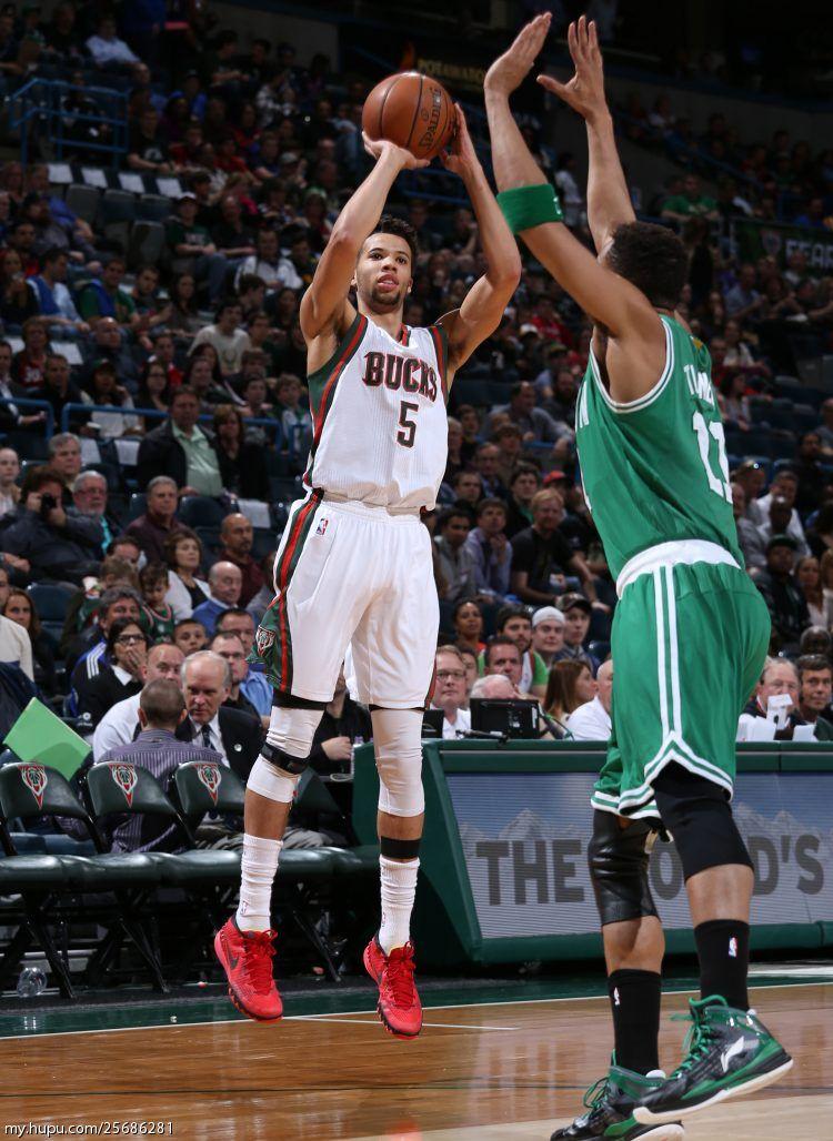 埃文特纳穿过的鞋,埃文特纳上脚球鞋