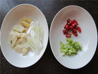 萝卜鲳鱼,鲳鱼萝卜粉丝汤