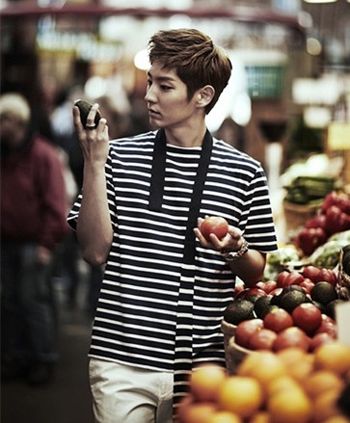 适合12岁男生帅气的短发型,适合22岁男生的成熟发型